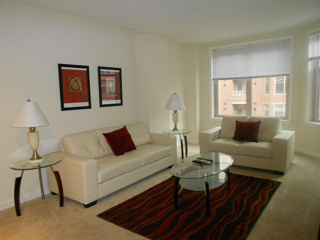 Park Ave Suites Jersey City Room photo